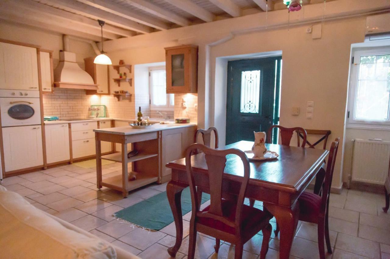 Traditional House In The Centre Of Vasiliki Екстер'єр фото