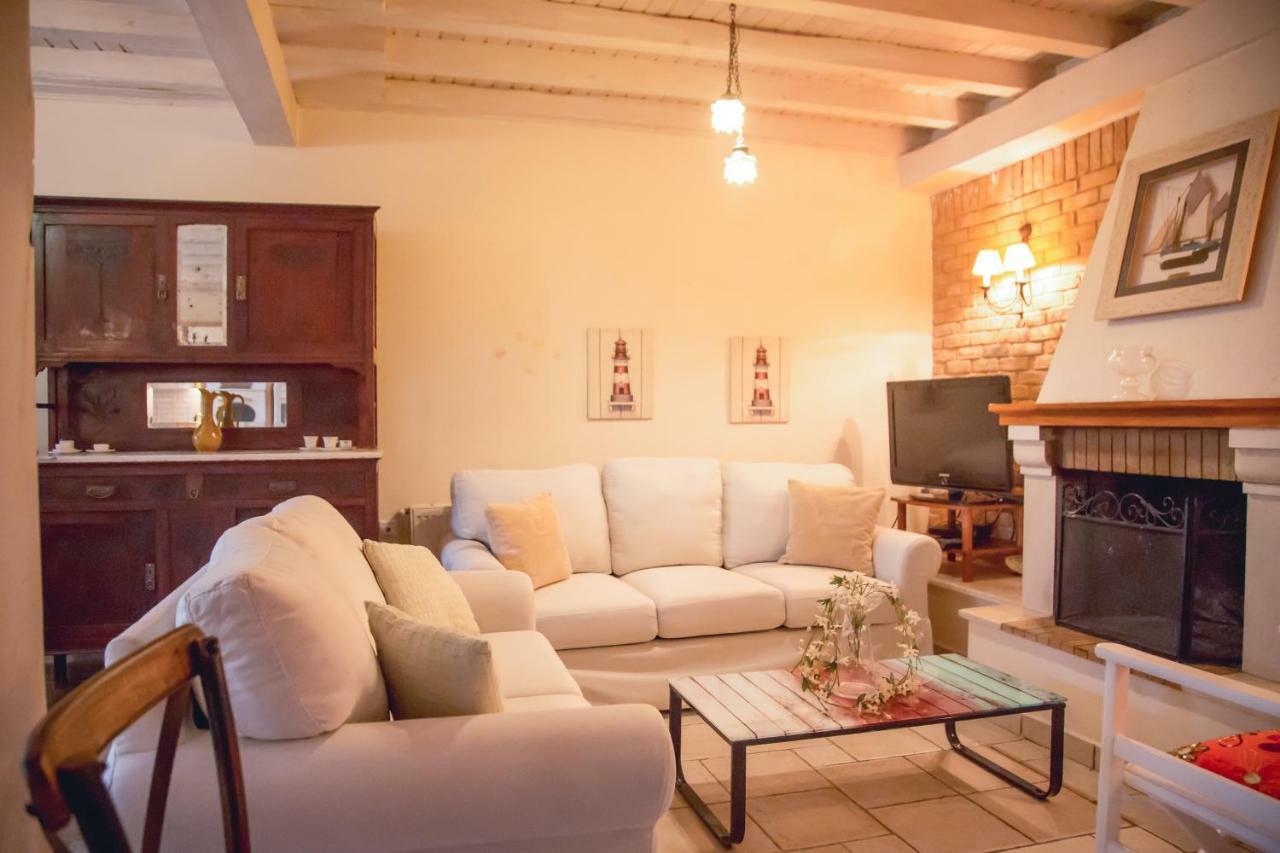 Traditional House In The Centre Of Vasiliki Екстер'єр фото